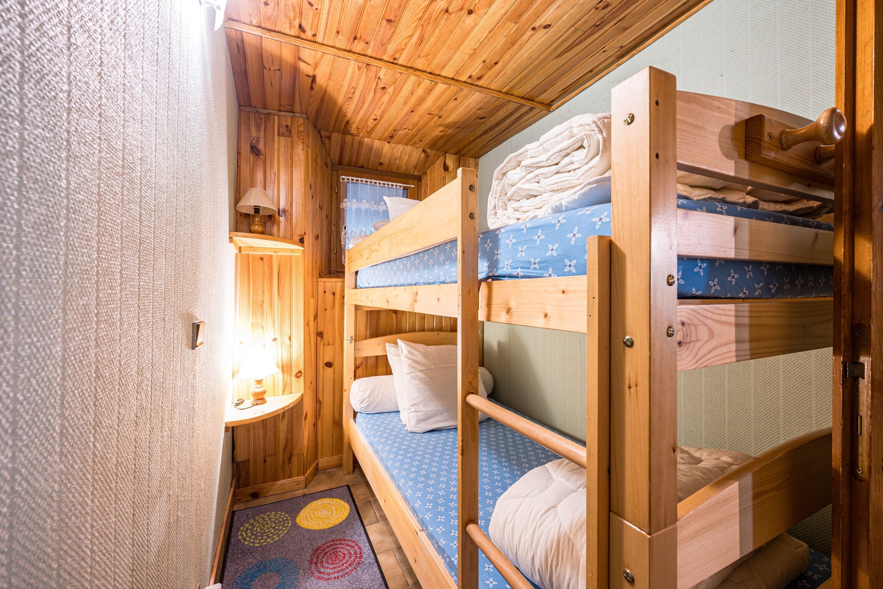 2 soverom, strykejern/-brett og wi-fi (inkludert)