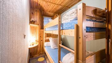 2 soverom, strykejern/-brett og wi-fi (inkludert)