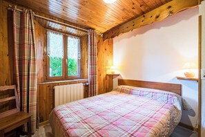 2 camere, ferro/asse da stiro, Wi-Fi gratuito