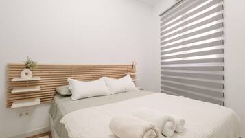 1 slaapkamer, een strijkplank/strijkijzer, gratis wifi, beddengoed