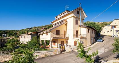 Apartment 'Villanova' with Mountain View and Private Garden