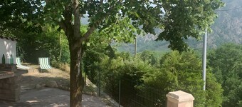 Holiday Home 'La Reguergue' with Mountain View, Private Terrace and Wi-Fi