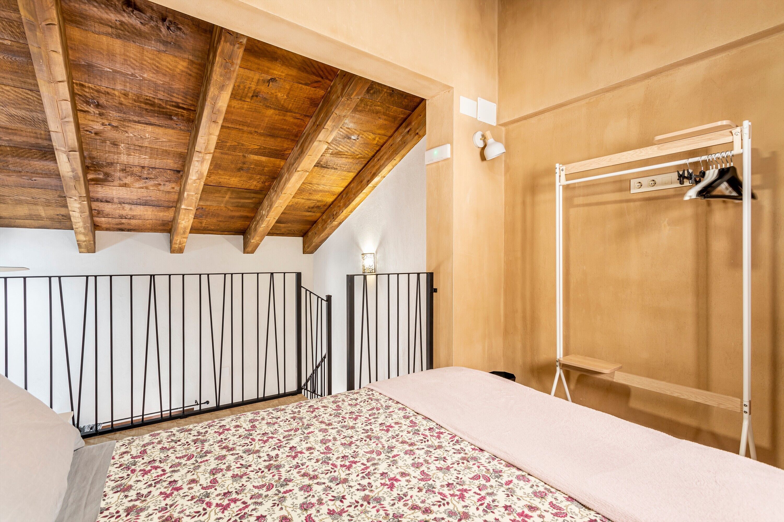 1 多间卧室、熨斗/熨衣板、免费 WiFi、床单