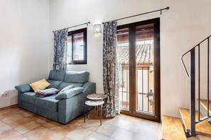 Unclassified image, 4 of 21, button