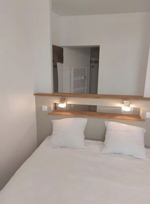 1 多间卧室、熨斗/熨衣板、免费 WiFi、床单