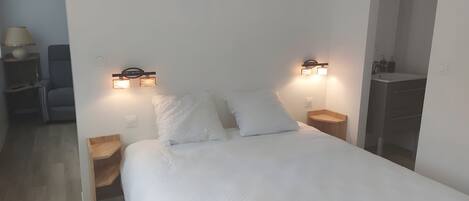 1 makuuhuone, silitysrauta/-lauta, ilmainen Wi-Fi, vuodevaatteet