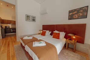 Bügeleisen/Bügelbrett, kostenloses WLAN, Bettwäsche