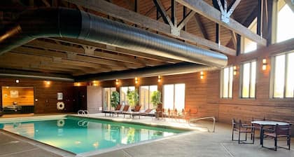 Cozy family-friendly 1-bedroom condo with pool, fitness room in fabulous Durango