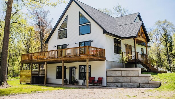 Exterior - Lake House With Beach Access, Theater, Hot Tub (Port Austin)