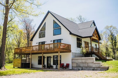 Lake House With Beach Access, Theater, Hot Tub