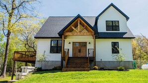Exterior - Lake House With Beach Access, Theater, Hot Tub (Port Austin)