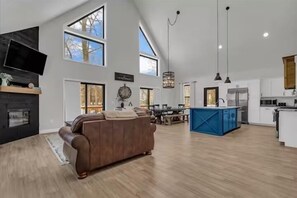 TV connectée, cheminée