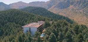 Front of property - Hotel El-Arz (Boghni)