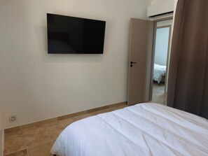 3 bedrooms, Internet