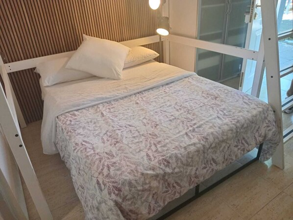 Free WiFi - MINI HOUSE 25M2 (Barcelona)