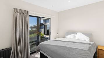 3 間睡房、熨斗/熨衫板、Wi-Fi