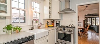 Historic Tudor Cottage - Cute 3 Bedroom Home