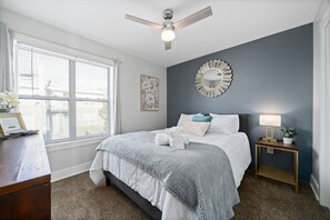 2 bedrooms, desk, iron/ironing board, free WiFi