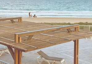 Property grounds - NEW Chic, relaxed studio in Mont Vernon, on Orient Bay beach. View and pool. (Saint-Martin)