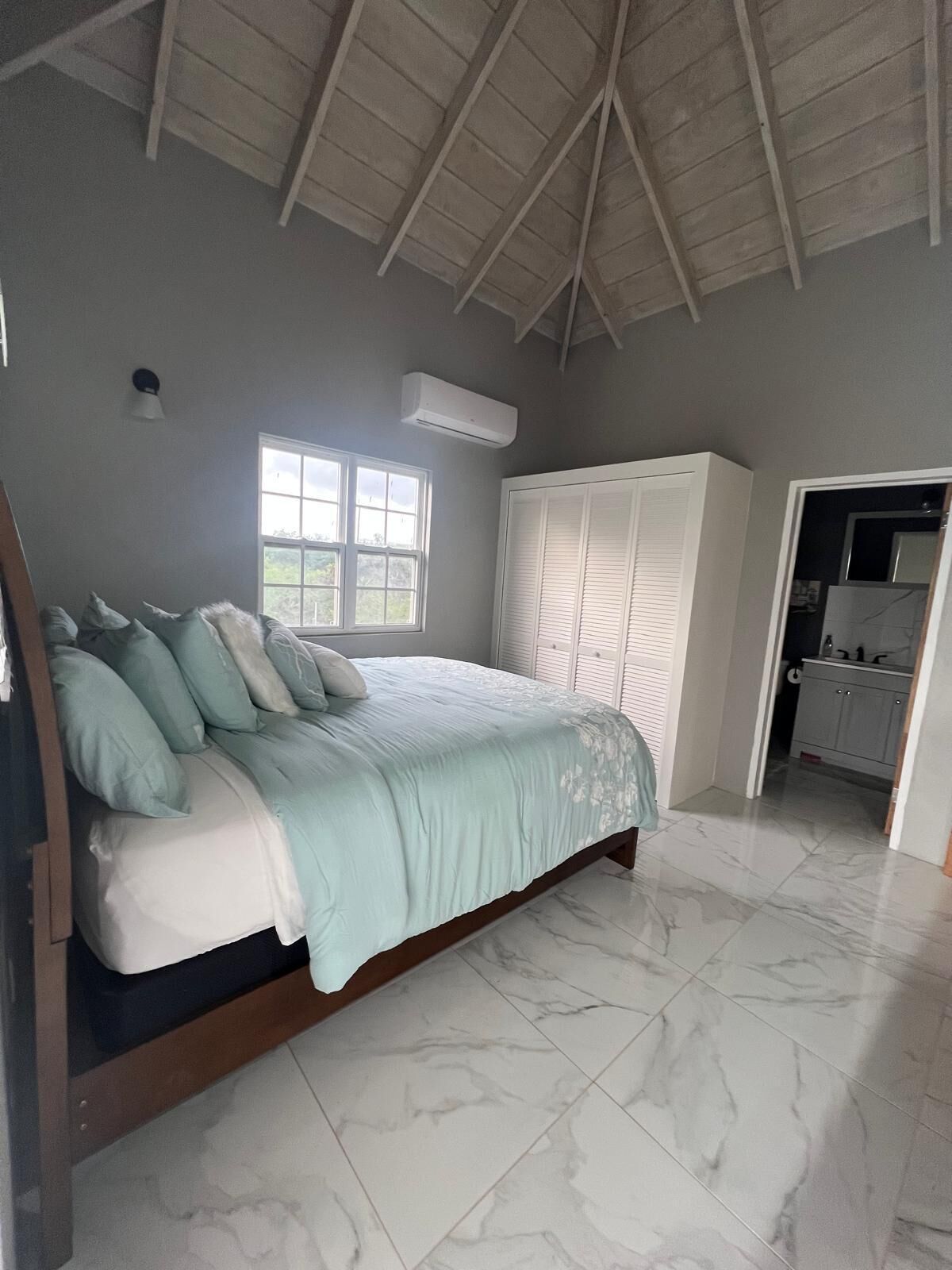 3 chambres, Wi-Fi gratuit, draps fournis