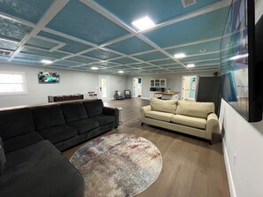 Smart TV, foosball, books - Private Pool house in Mullins (Mullins)