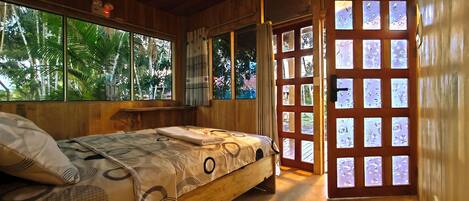 標準雙人房, 空調, 庭園景觀 | 獨特裝潢、布置獨特、書桌、筆電工作空間