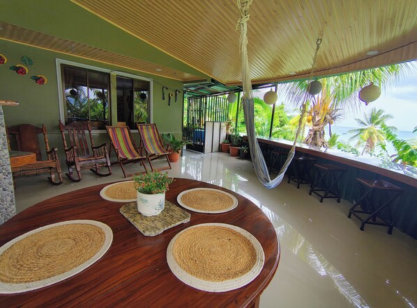 Apartament Deluxe, balcó, vistes a l'oceà | Terrassa o pati