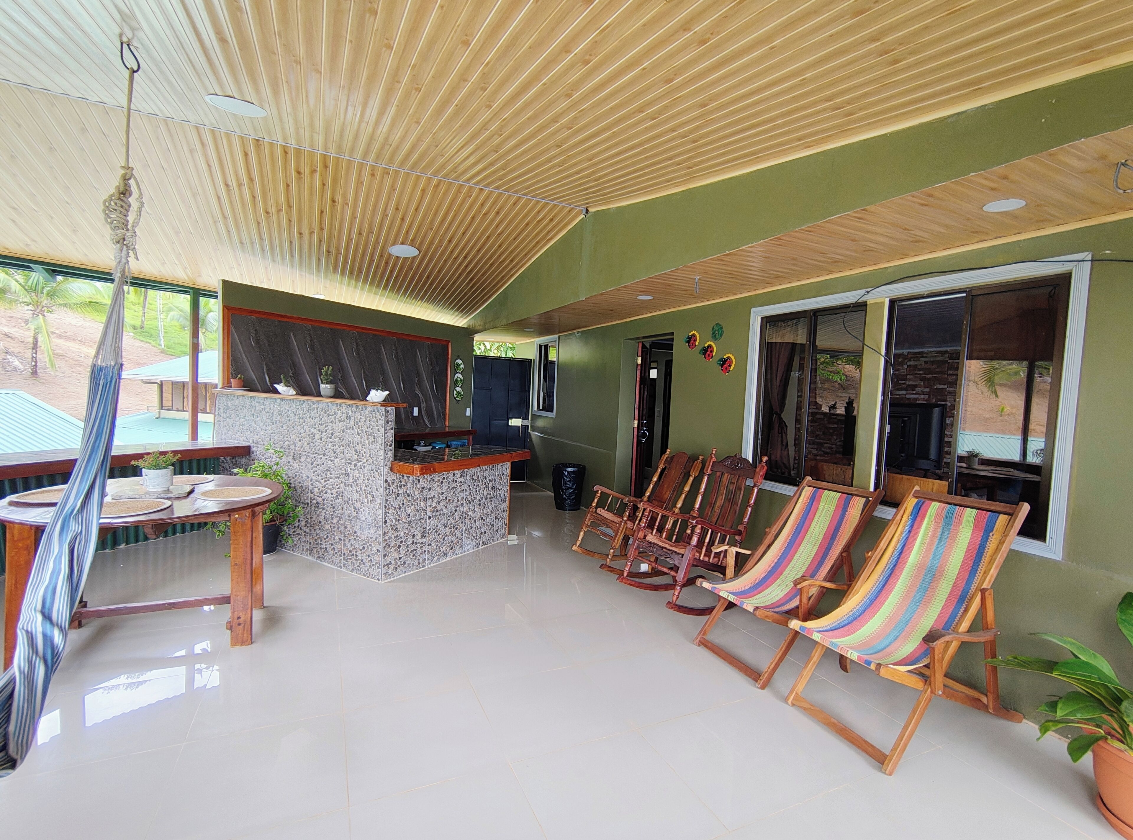 Appartamento Deluxe, balcone, vista oceano | Wi-Fi gratuito, lenzuola
