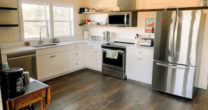 Charming NEW Cottage with Deck & Views.
