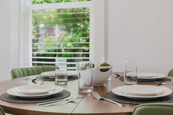 Dining - 2BD Charming Ideally Located Bungalow (Louisville)