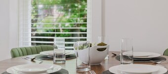 2BD Charming Ideally Located Bungalow