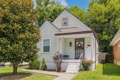 2bd Charming Bungalow Near Events