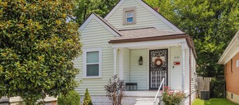 2bd Charming Bungalow Near Events