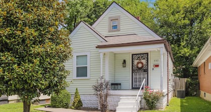 2bd Charming Bungalow Near Events