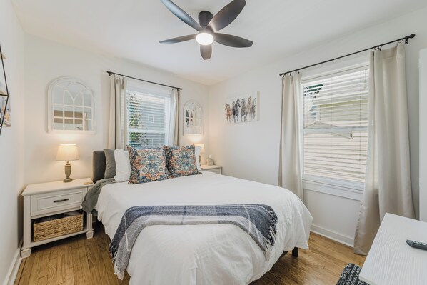 2 bedrooms, iron/ironing board, free WiFi, bed sheets