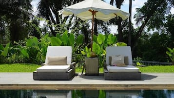 2 kolam renang outdoor