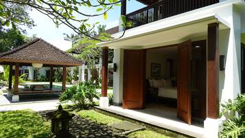 Heritage Garden view | Minibar, pengeskab på værelset, skrivebord, mørklægningsgardiner