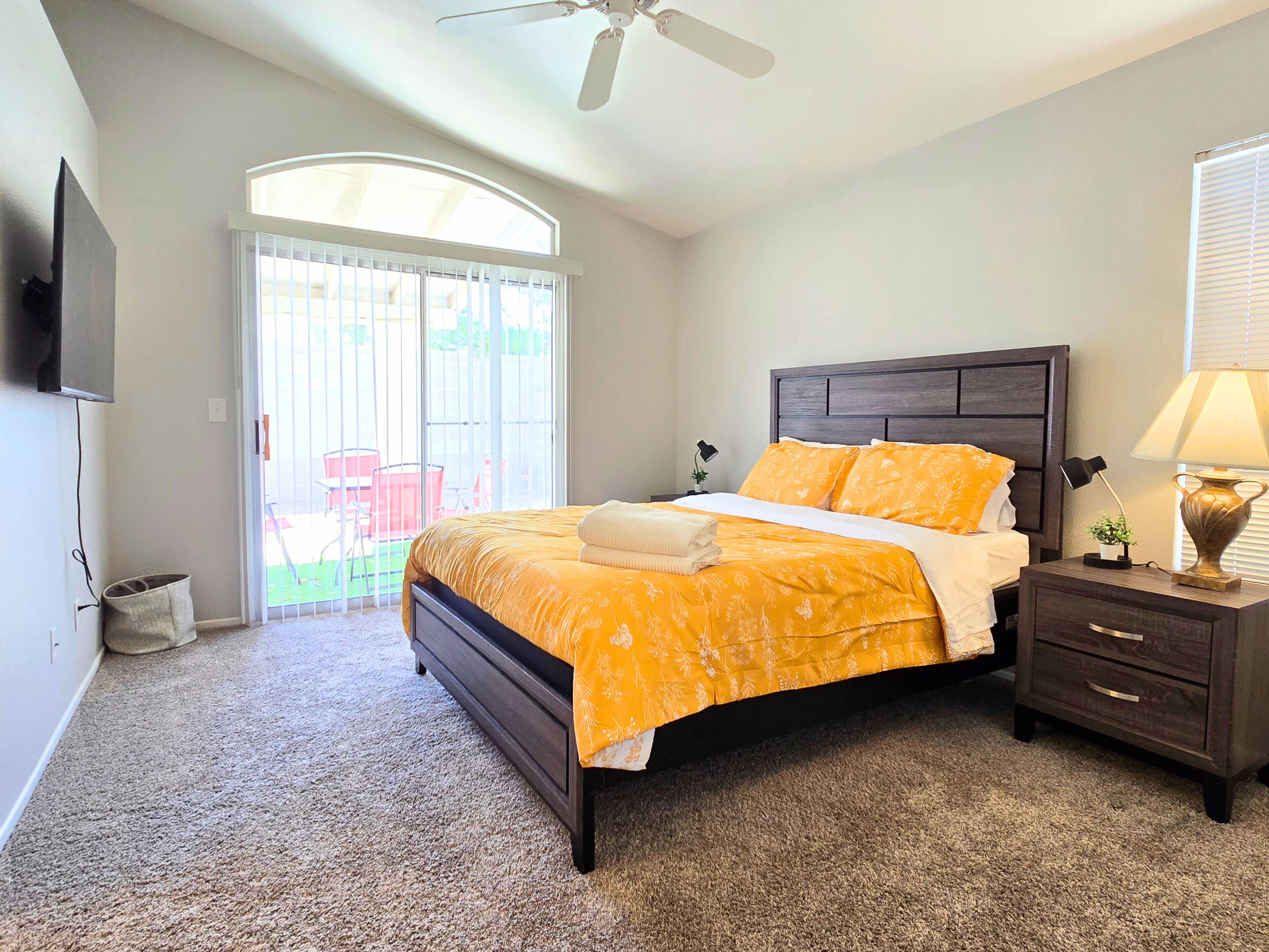 2 bedrooms, iron/ironing board, free WiFi, bed sheets