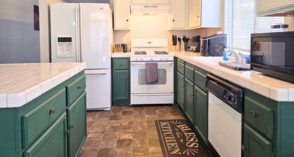 Location! Quick Freeway Access to Airport & Strip!