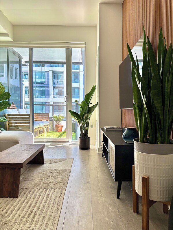 Interior - Modern King West Condo | Central + Free Parking (Toronto)