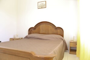 2 bedrooms - Vacation House Teresa with veranda (Ugento)