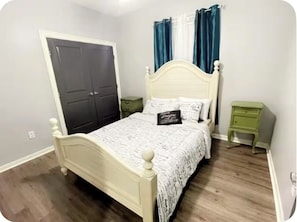 3 Schlafzimmer, Bügeleisen/Bügelbrett, WLAN, Bettwäsche