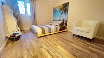 5 bedrooms, in-room safe, iron/ironing board, free WiFi