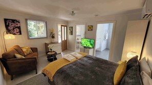 Daisy Cottage | Individuell dekoriert, individuell eingerichtet, Bügeleisen/Bügelbrett