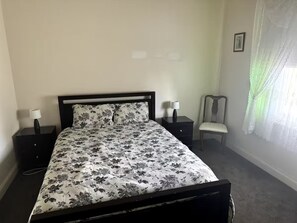 4 bedrooms, WiFi, bed sheets