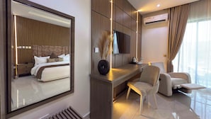 Presidential Room, Balcony, Mountain View - NA Conference Centre And Suite (Abuja)
