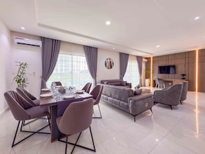 Habitació doble presidencial, balcó, vistes al jardí | Sala d'estar