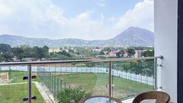 Executive Room, Balcony, Pool View | Balcony view