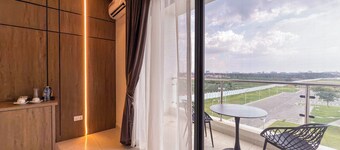 NA Conference Centre And Suite