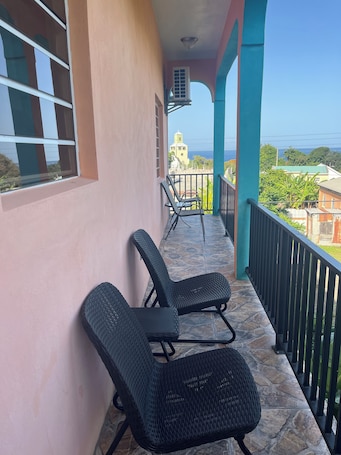 Deluxe Single Room, Garden View | Terrace/patio